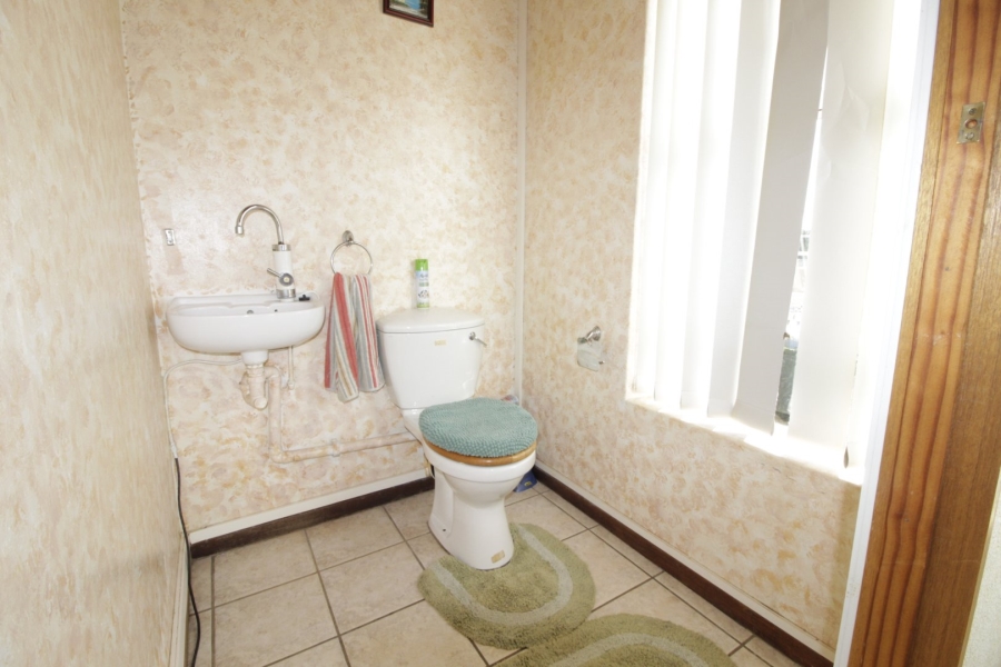 4 Bedroom Property for Sale in C Place Eastern Cape